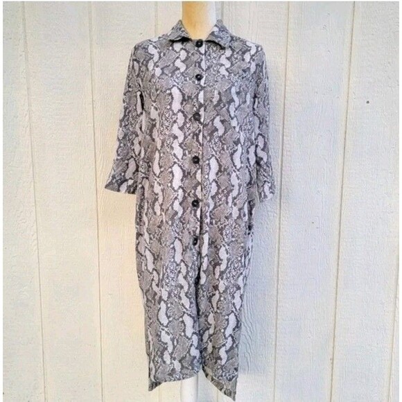 H&M snake print shirt dress button front Wmns sz 6 - Picture 1 of 4